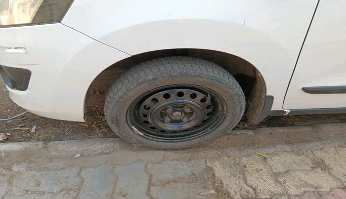 2015 Maruti Wagon R 1.0 VXI, Petrol, Manual, 1,13,790 km, tyre