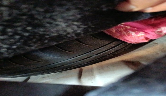 2015 Maruti Wagon R 1.0 VXI, Petrol, Manual, 1,13,790 km, tyre