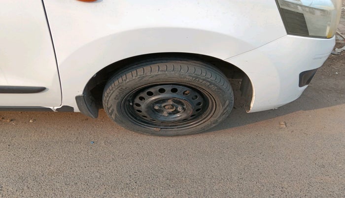 2015 Maruti Wagon R 1.0 VXI, Petrol, Manual, 1,13,790 km, tyre