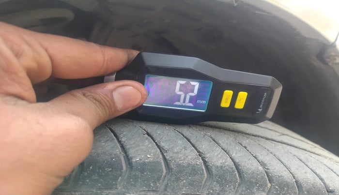 2016 Toyota Corolla Altis VL CVT PETROL, Petrol, Automatic, 90,000 km, tyre