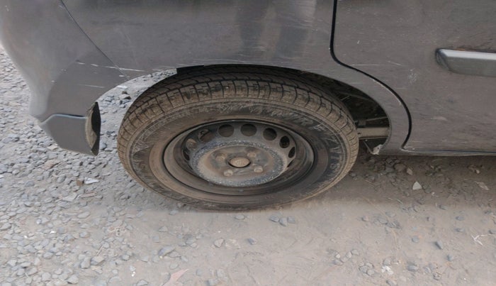 2015 Maruti Alto 800 LXI, Petrol, Manual, 34,284 km, tyre