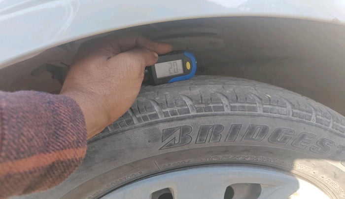 2013 Maruti Swift Dzire VXI, Petrol, Manual, 98,504 km, tyre