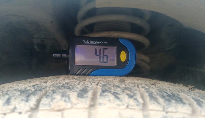 2011 Hyundai i10 ERA 1.1, Petrol, Manual, 1,15,906 km, tyre