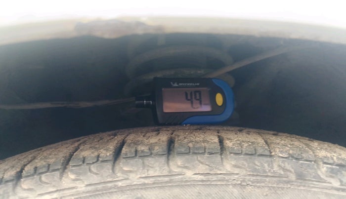 2011 Hyundai i10 ERA 1.1, Petrol, Manual, 1,15,906 km, tyre