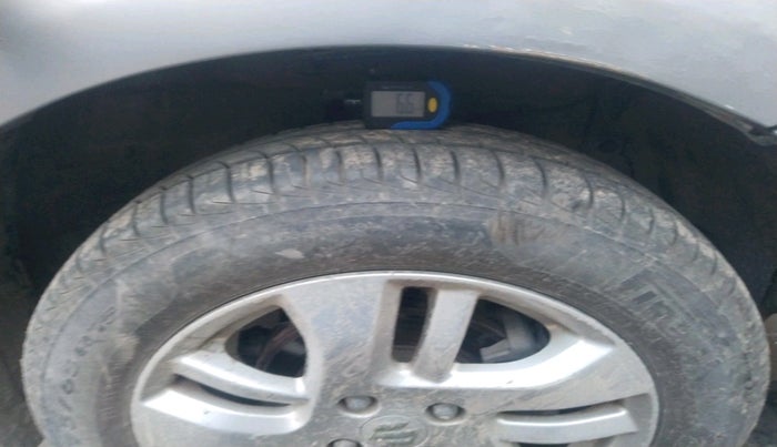 2014 Maruti Swift Dzire ZXI, Petrol, Manual, 1,78,355 km, tyre