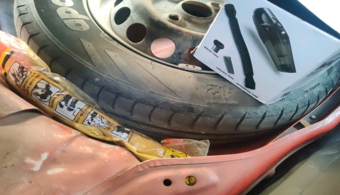 2014 Maruti Alto 800 LXI CNG, Petrol, Manual, 91,152 km, tyre