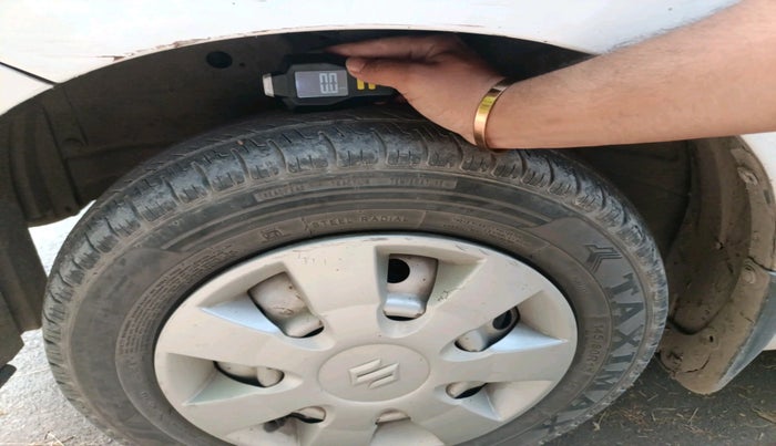 2013 Maruti Wagon R 1.0 LXI, Petrol, Manual, 64,760 km, tyre