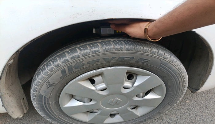 2013 Maruti Wagon R 1.0 LXI, Petrol, Manual, 64,760 km, tyre