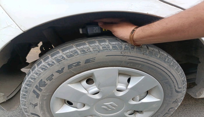 2013 Maruti Wagon R 1.0 LXI, Petrol, Manual, 64,760 km, tyre