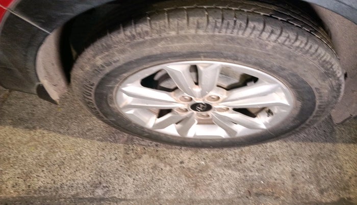 2015 Hyundai Creta SX PLUS 1.6 PETROL, Petrol, Manual, 48,332 km, tyre