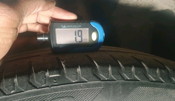 2016 Maruti Ciaz VDI+ SHVS, Diesel, Manual, 1,80,762 km, tyre