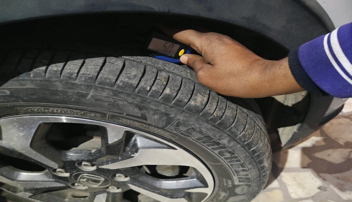 2018 Honda BR-V 1.5L I- DTEC VX, Diesel, Manual, 34,415 km, tyre