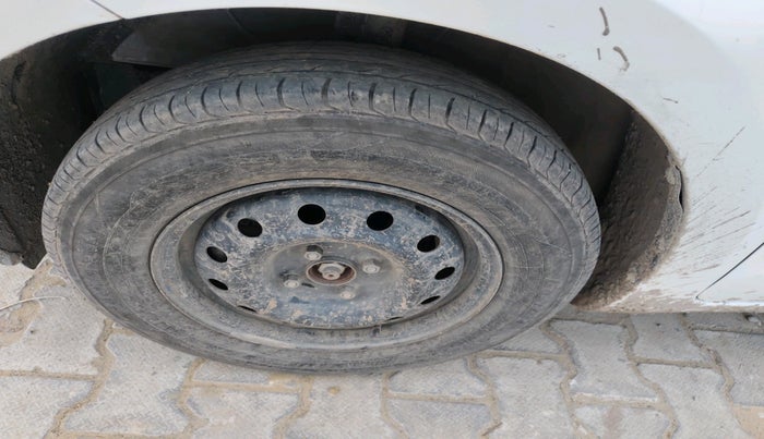 2021 Maruti Swift VXI, Petrol, Manual, 94,067 km, tyre