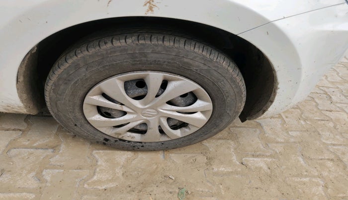 2021 Maruti Swift VXI, Petrol, Manual, 94,067 km, tyre