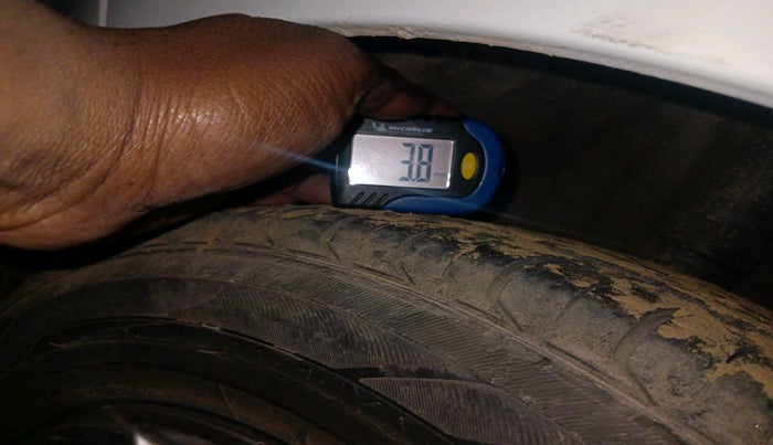 2015 Honda City 1.5L I-VTEC V MT, Petrol, Manual, 1,31,581 km, tyre