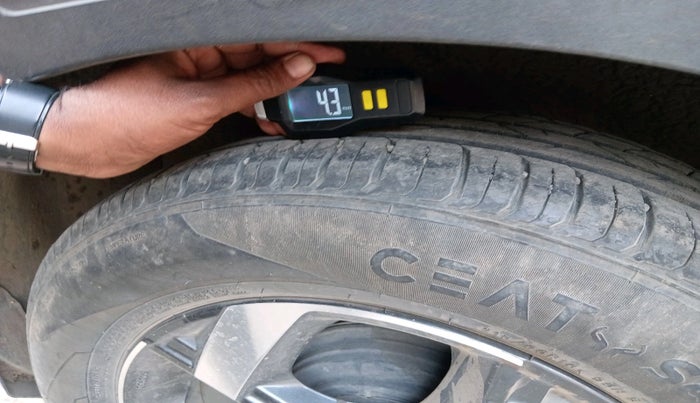 2019 Hyundai VENUE SX 1.0 (O) TURBO, Petrol, Manual, 18,235 km, tyre