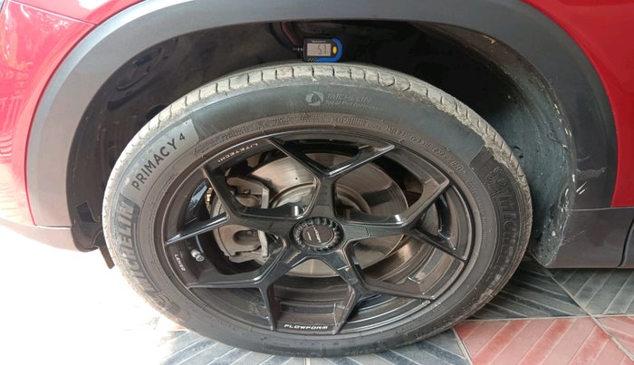 2022 Mercedes Benz GLB  220d Progressive Line, Diesel, Automatic, 18,301 km, tyre