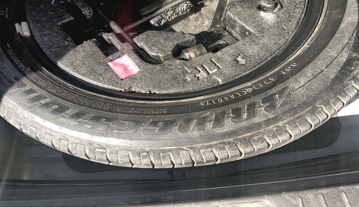 2017 Hyundai Creta SX PLUS AT 1.6 DIESEL, Diesel, Automatic, 1,44,233 km, tyre