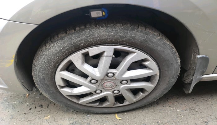 2014 Skoda Rapid 1.5 TDI CR AMBITION PLUS, Diesel, Manual, 1,08,930 km, tyre