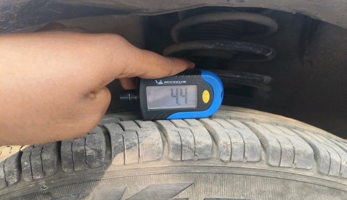 2011 Maruti Swift Dzire VXI, Petrol, Manual, 9,69,491 km, tyre