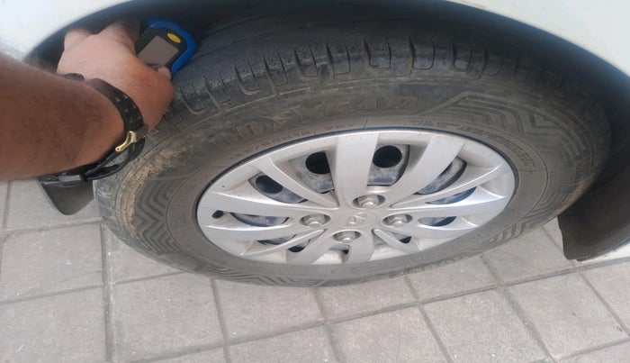 2013 Hyundai i10 MAGNA 1.2, Petrol, Manual, 92,889 km, tyre