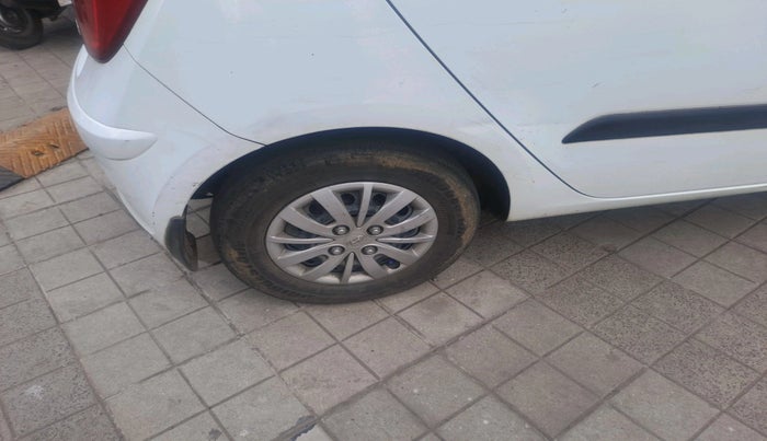 2013 Hyundai i10 MAGNA 1.2, Petrol, Manual, 92,889 km, tyre