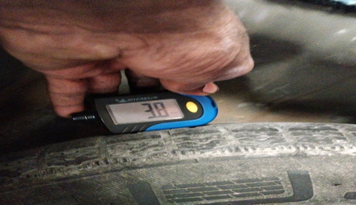 2021 Nissan MAGNITE XV MT, Petrol, Manual, 86,884 km, tyre