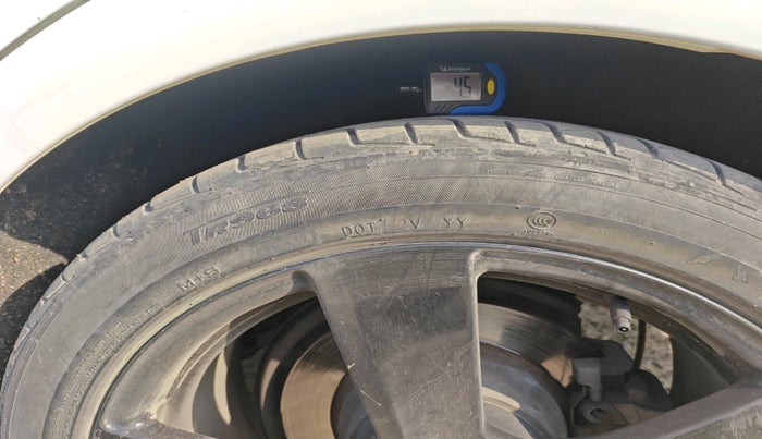 2013 Mercedes Benz E Class E 220 CDI CLASSIC, Diesel, Automatic, 52,636 km, tyre