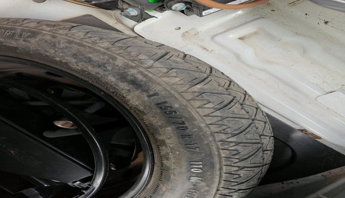 2013 Mercedes Benz E Class E 220 CDI CLASSIC, Diesel, Automatic, 52,636 km, tyre