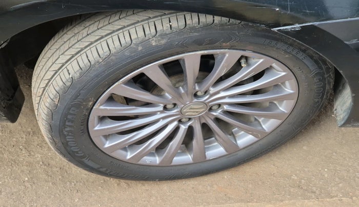 2017 Maruti Ciaz ALPHA 1.4 PETROL, CNG, Manual, 86,448 km, tyre