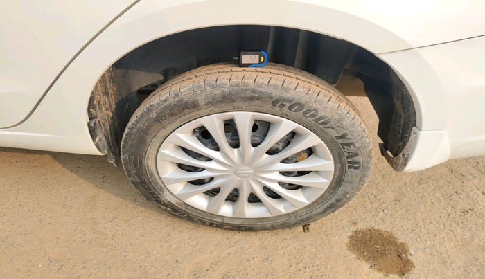 2023 Maruti Ciaz SIGMA 1.5 SHVS MT  PETROL, Petrol, Manual, 19,627 km, tyre