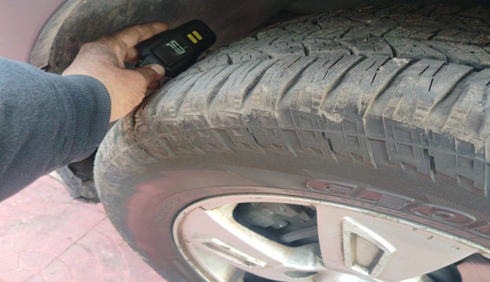 2012 Mahindra XUV500 W8, Diesel, Manual, 1,80,586 km, tyre