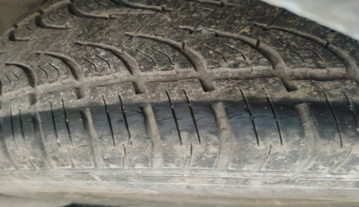 2012 Mahindra XUV500 W8, Diesel, Manual, 1,80,586 km, tyre