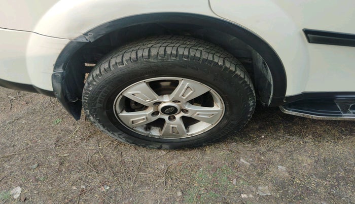 2012 Mahindra XUV500 W8, Diesel, Manual, 1,80,586 km, tyre