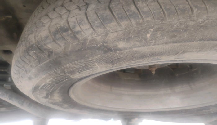 2013 Mahindra XUV500 W8, Diesel, Manual, 1,25,825 km, tyre