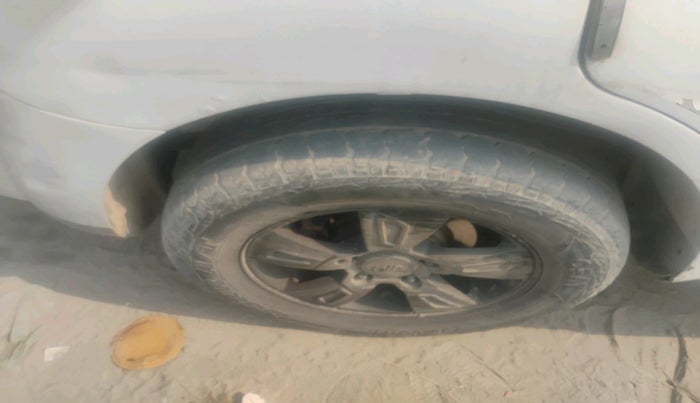 2013 Mahindra XUV500 W8, Diesel, Manual, 1,25,825 km, tyre