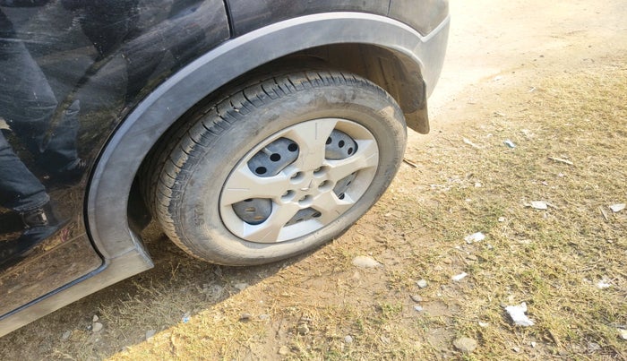 2023 Mahindra XUV300 W6 1.5 Diesel, Diesel, Manual, 11,192 km, tyre