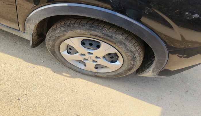 2023 Mahindra XUV300 W6 1.5 Diesel, Diesel, Manual, 11,192 km, tyre