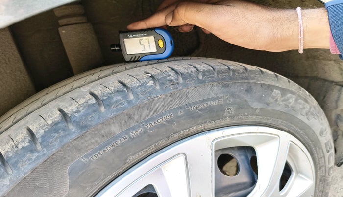 2025 Tata ALTROZ XM PLUS SUNROOF, Petrol, Manual, 20,015 km, tyre