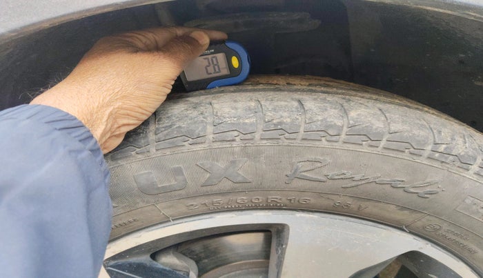 2017 Tata NEXON XZ PLUS DIESEL, Diesel, Manual, 1,53,422 km, tyre