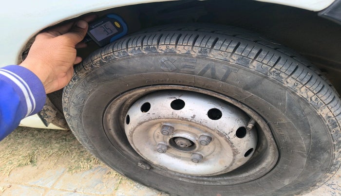 2011 Maruti Alto STD, Petrol, Manual, 1,80,164 km, tyre