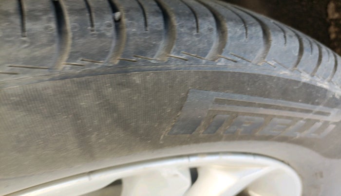 2016 Hyundai Creta SX PLUS AT 1.6 DIESEL, Diesel, Automatic, 1,63,072 km, tyre