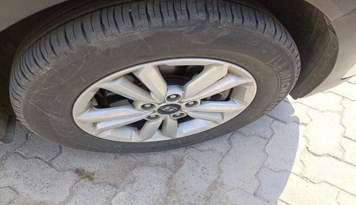 2016 Hyundai Creta SX PLUS AT 1.6 DIESEL, Diesel, Automatic, 1,63,072 km, tyre