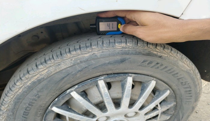 2015 Hyundai Eon D-LITE+, Petrol, Manual, 84,569 km, tyre