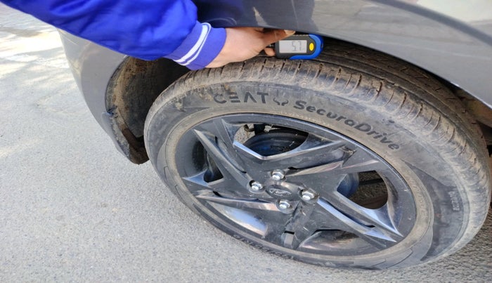 2022 Hyundai NEW I20 SPORTZ 1.2 MT, Petrol, Manual, 13,872 km, tyre