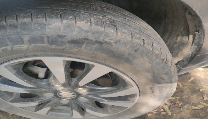 2017 Maruti S Cross ZETA 1.3, Diesel, Manual, 1,98,876 km, tyre