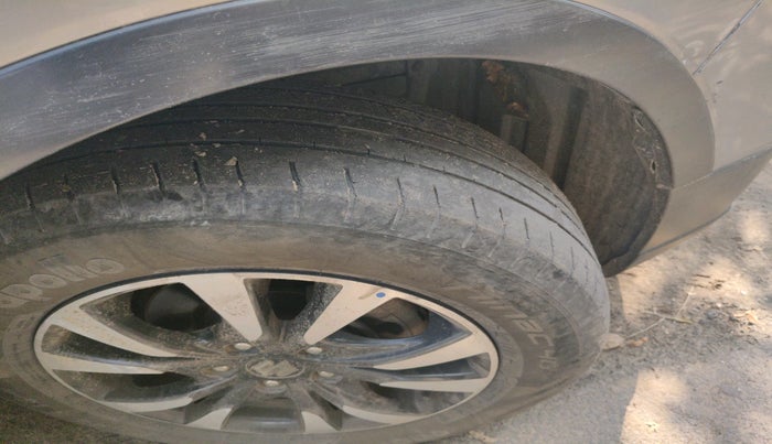 2017 Maruti S Cross ZETA 1.3, Diesel, Manual, 1,98,876 km, tyre