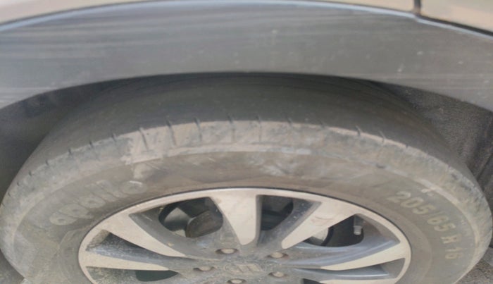 2017 Maruti S Cross ZETA 1.3, Diesel, Manual, 1,98,876 km, tyre