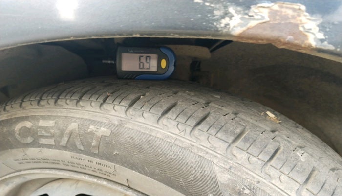 2011 Ford Figo ZXI 1.4 DIESEL, Diesel, Manual, 71,520 km, tyre