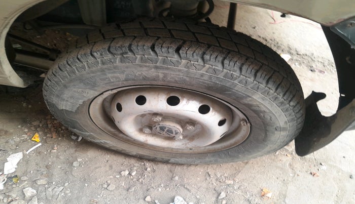 2011 Maruti Alto LXI, Petrol, Manual, 15,342 km, tyre